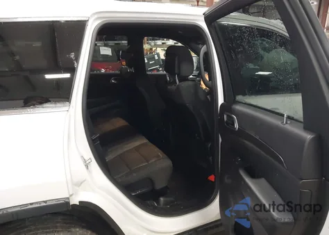 2018 Jeep Grand Cherokee Laredo 4X4 z USA, uszkodzony, nr VIN 1C4RJFAGXJC179683